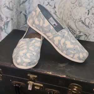 New Toms classic Birch Tundra Critters size 6